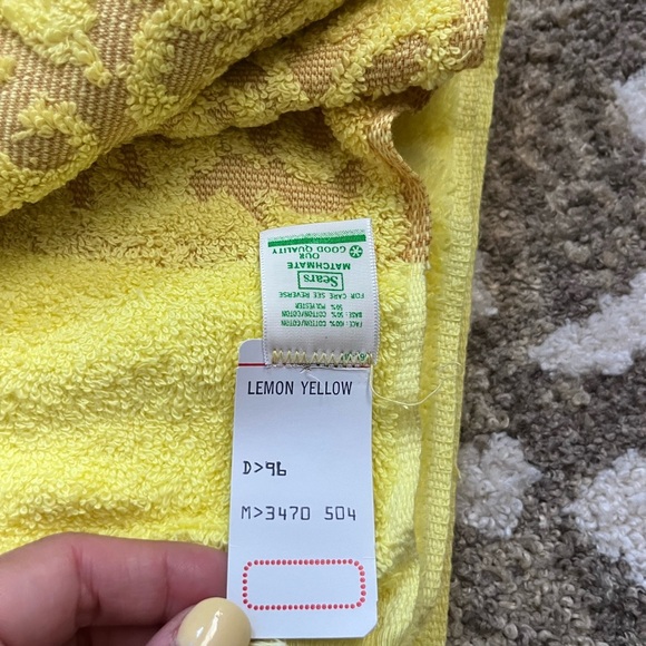 New! Set of 2 Vintage Sears Lemon Yellow Retro Bath Towel - Picture 3 of 6
